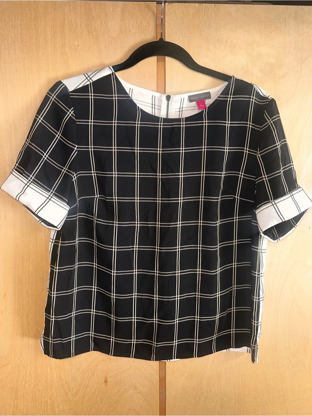 VINCE CAMUTO Black and White Windowpane Short Sleeve Top